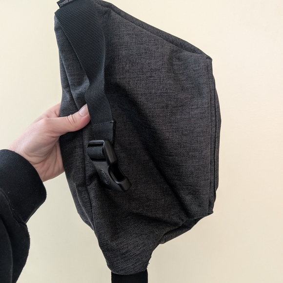 Herschel Supply Company Black Waist Fanny Pack - Picture 6 of 8